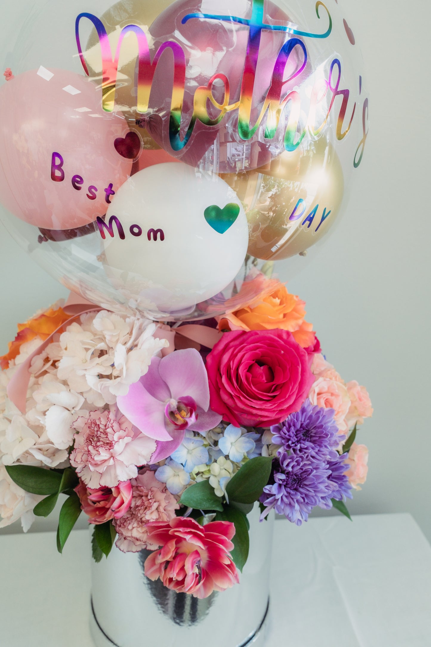 Happy Mother’s Day balloon arrangement