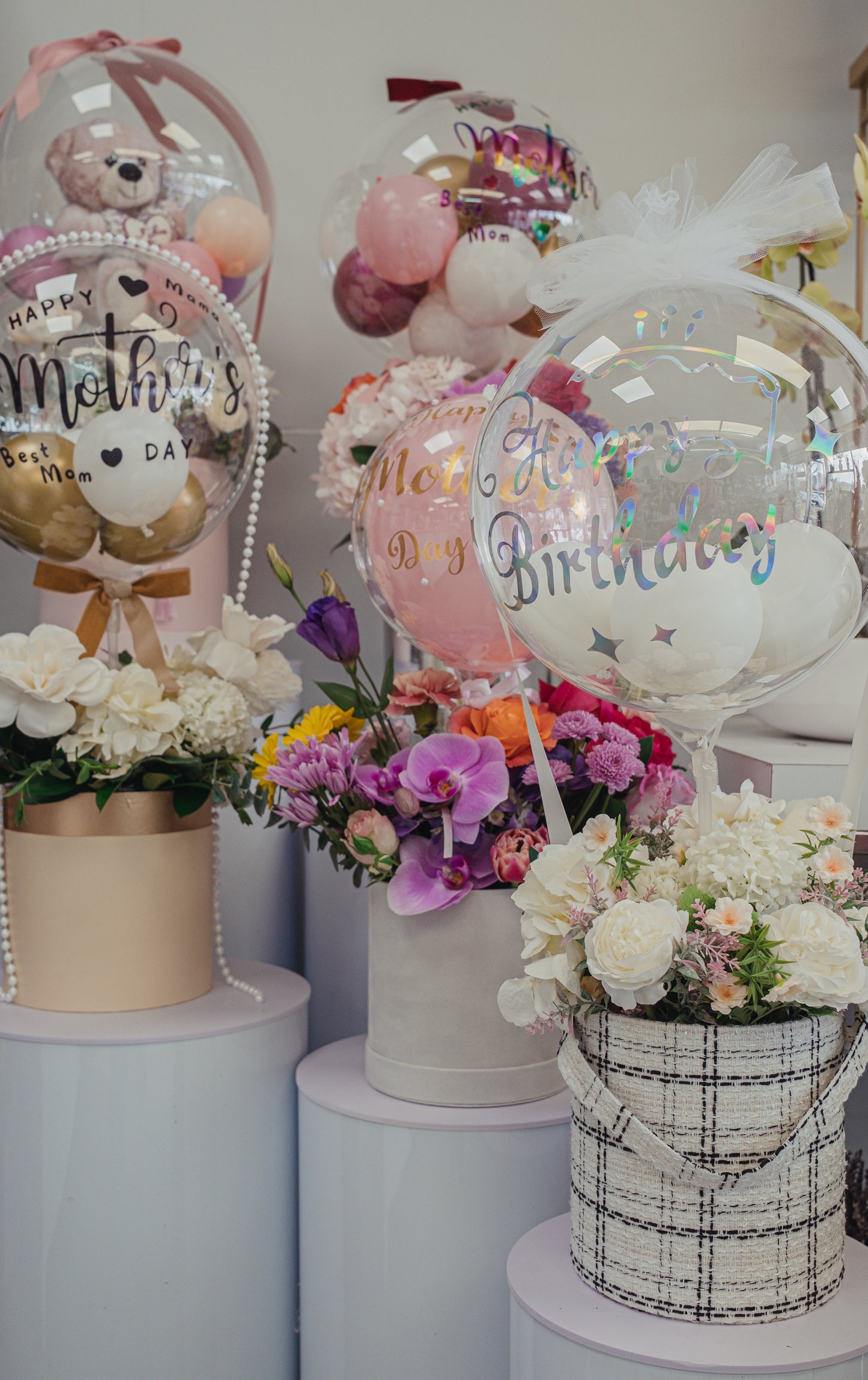 Happy Mother’s Day balloon arrangement